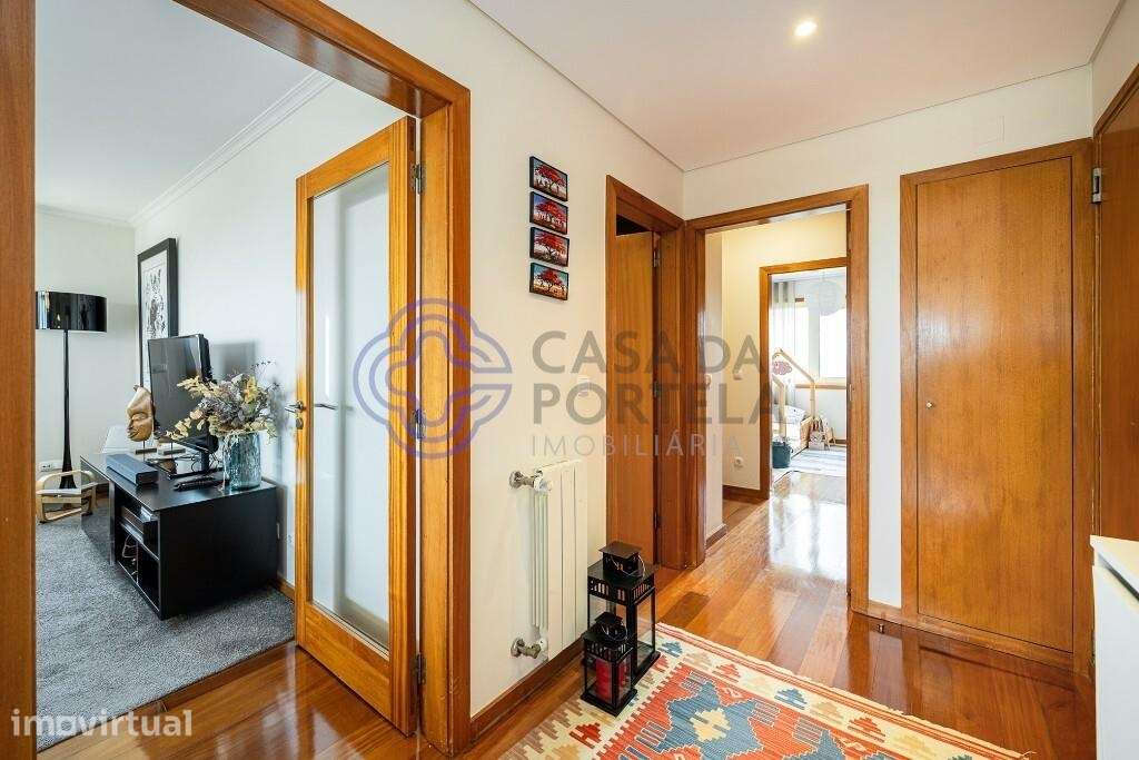 Apartamento T2 com Varanda | Vista Mar e Rio | Condomínio com Piscina - Grande imagem: 3/48