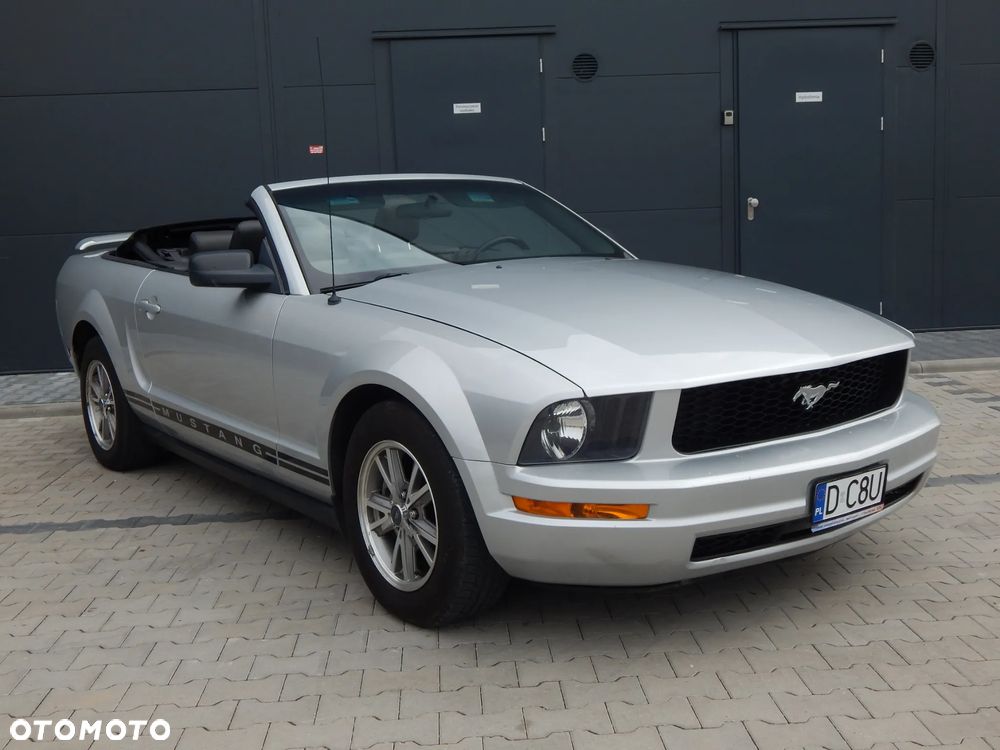 Ford Mustang - 4