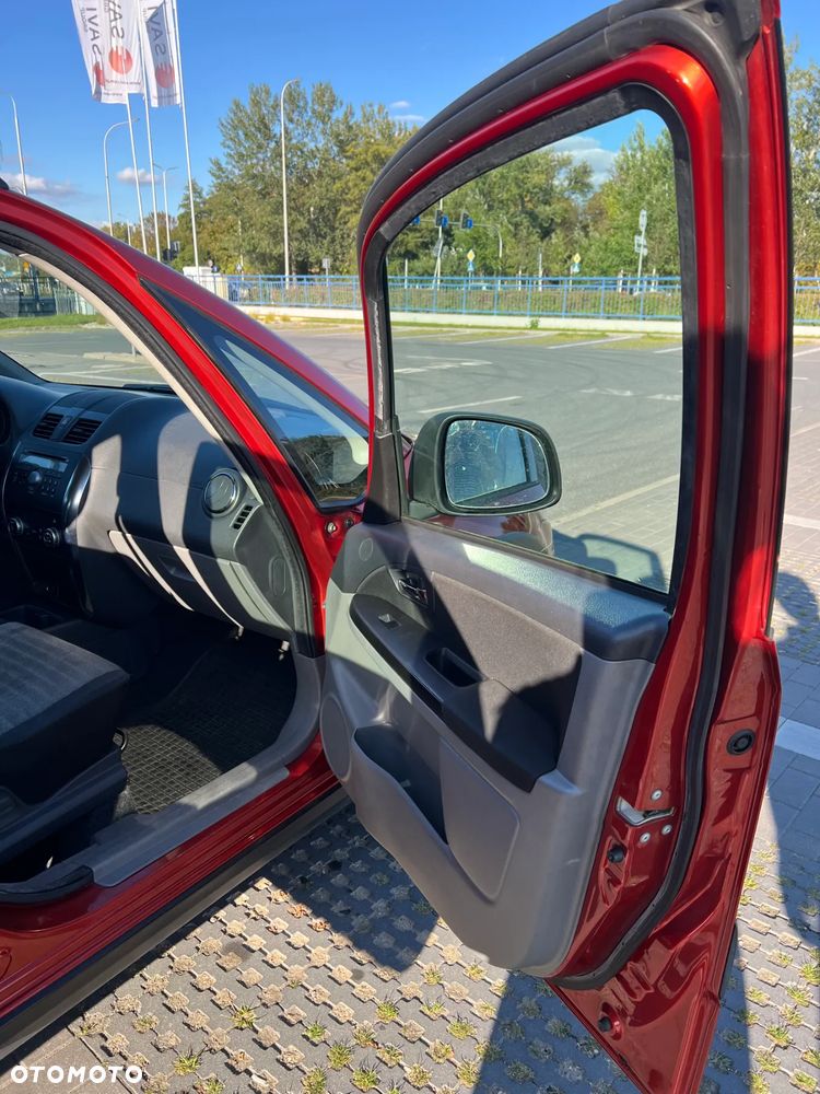 Suzuki SX4 1.6 Premium - 12
