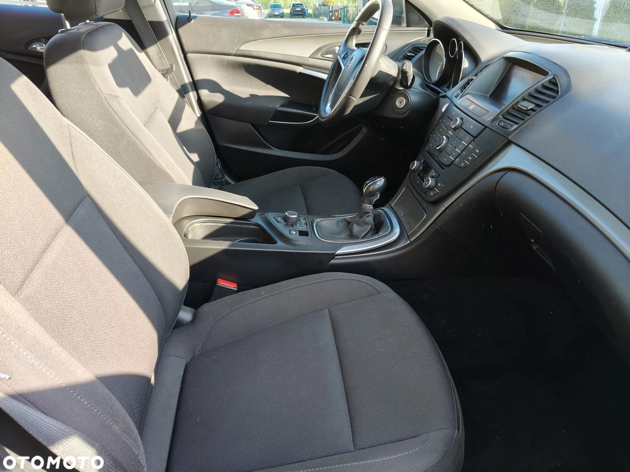 Opel Insignia 2.0 CDTI Sports Tourer Design Edition - 10