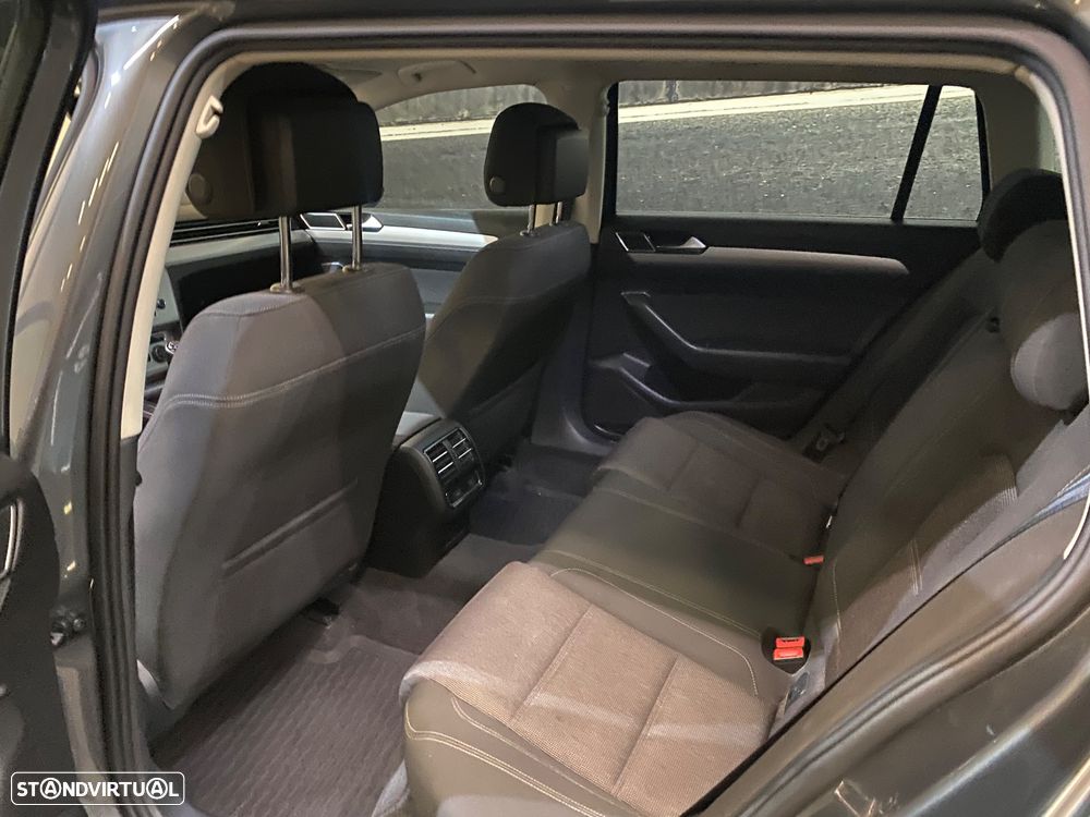 VW Passat Variant 1.6 TDI BlueMotion - 5