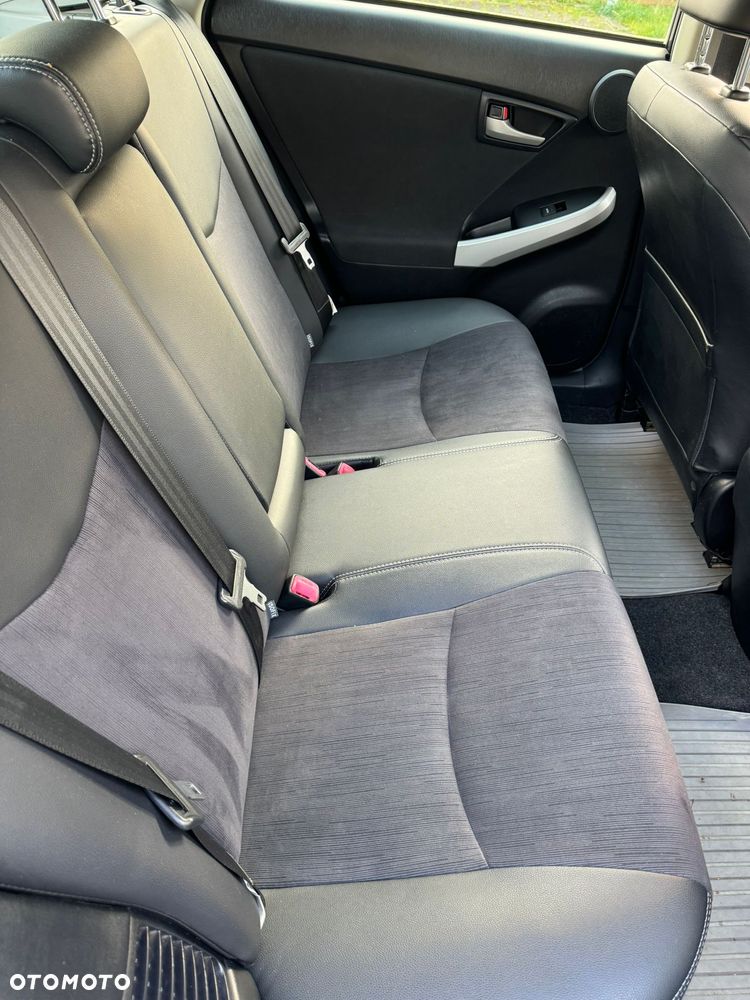 Toyota Prius (Hybrid) Comfort - 8