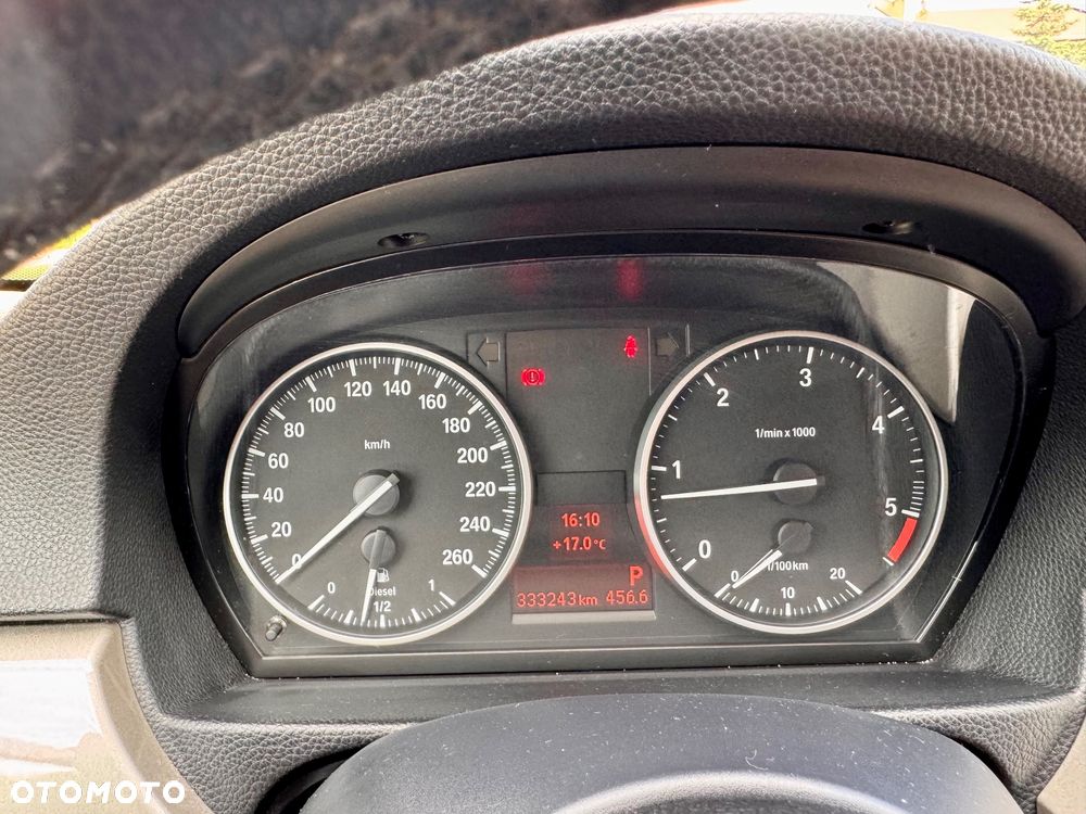 BMW Seria 3 318d DPF - 11