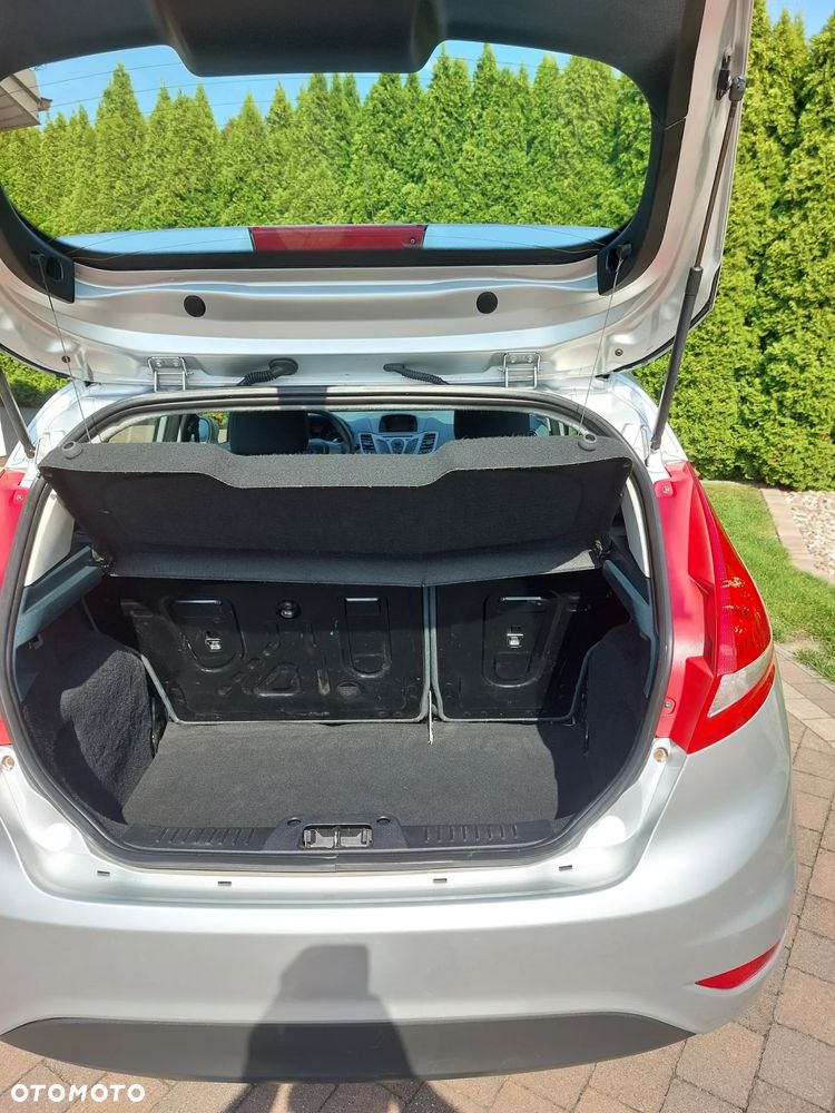 Ford Fiesta 1.25 Ambiente - 11