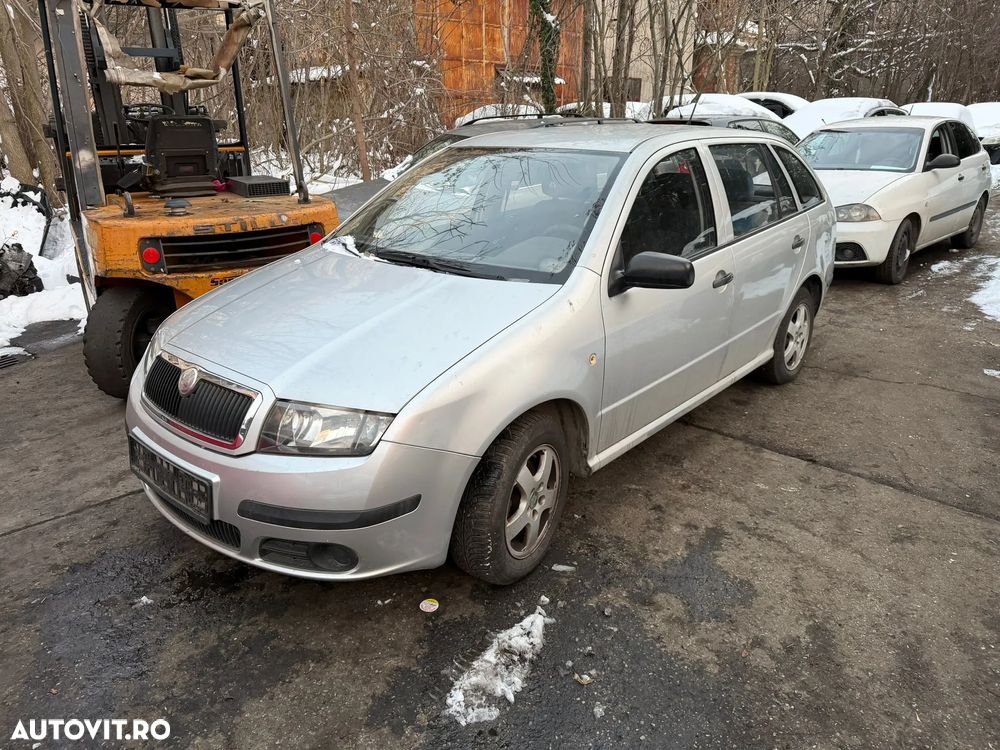 Dezmembrez Skoda Fabia 1 facelift break gri argintiu 1,4 diesel 2007 - 8