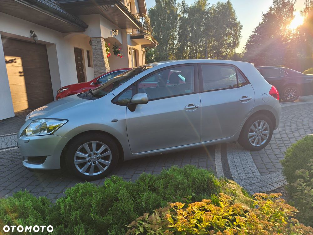 Toyota Auris - 2