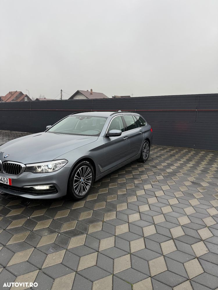 BMW Seria 5 520d Touring Aut. Luxury Line - 2