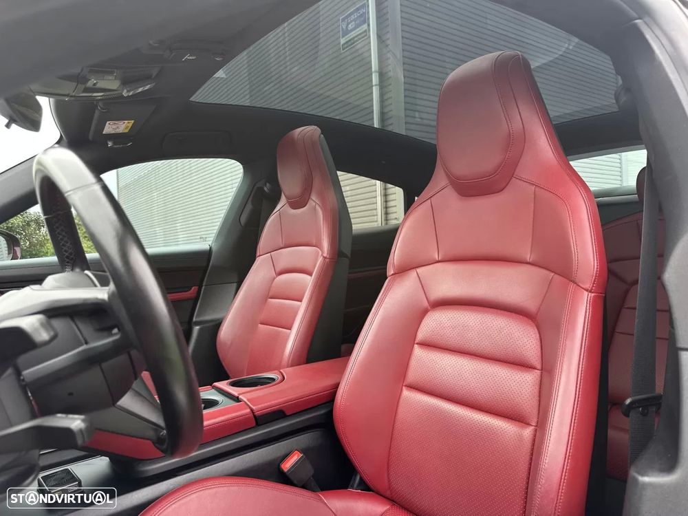 Porsche Taycan 4S - 35