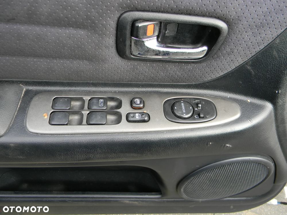 tapicerka drzwi boczki LEXUS IS200 IS300 - 3