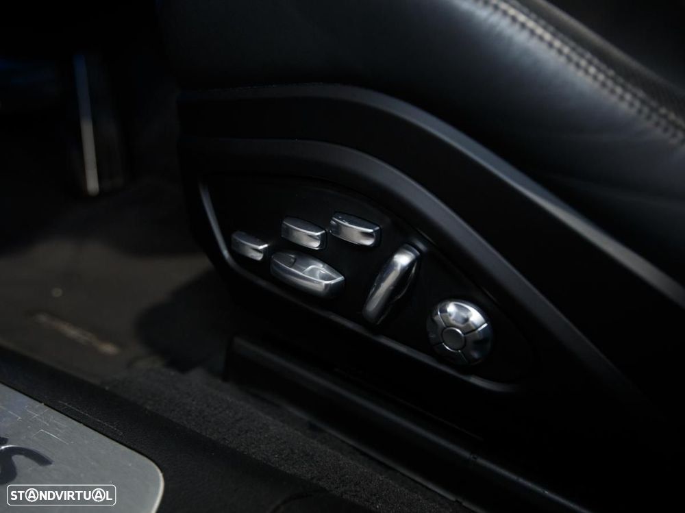 Porsche Panamera Sport Turismo 4S E-Hybrid - 24