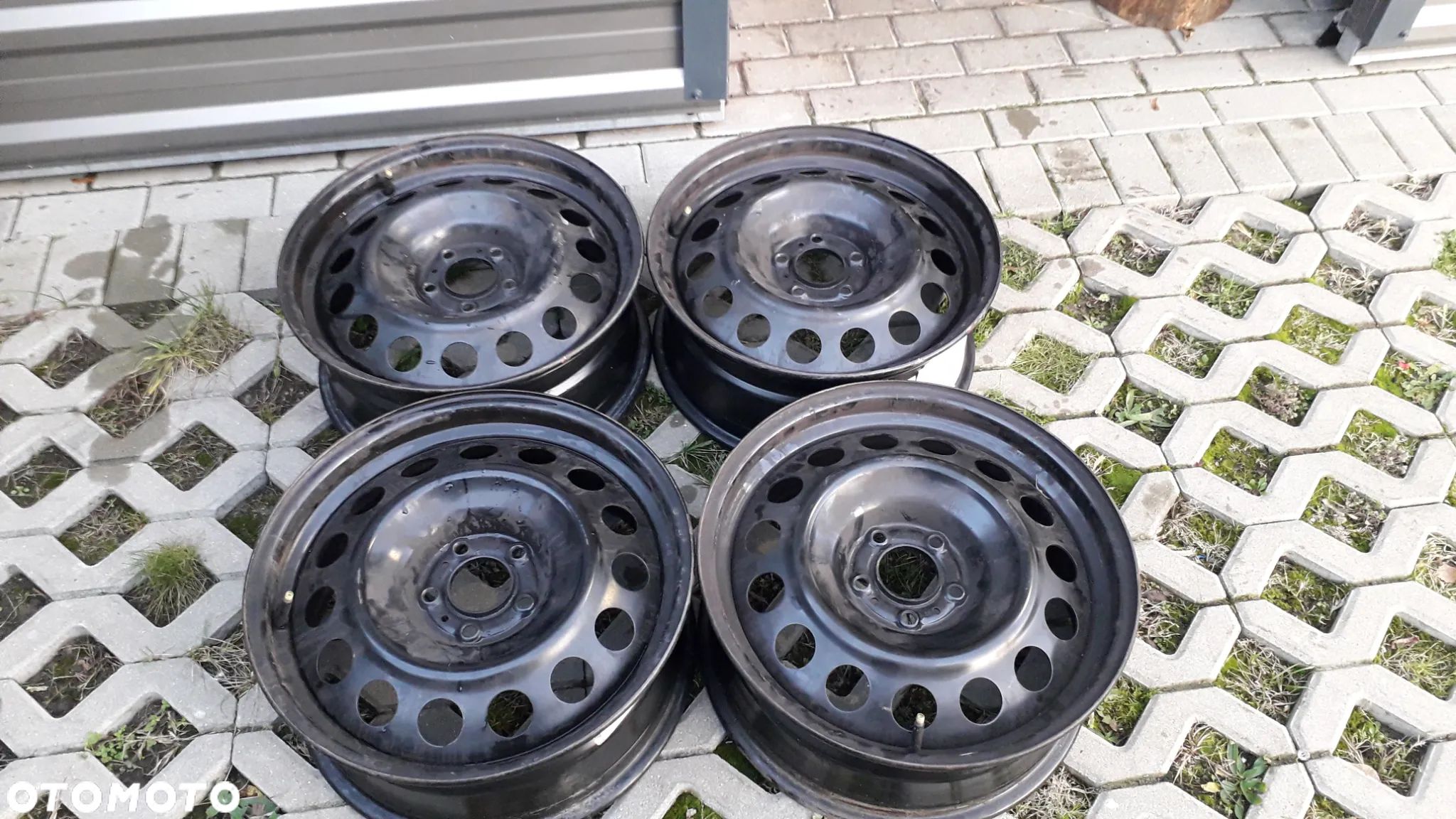Felgi stalowe Peugeot 5008 17" komplet 4szt 7J x 17 et42 - 1