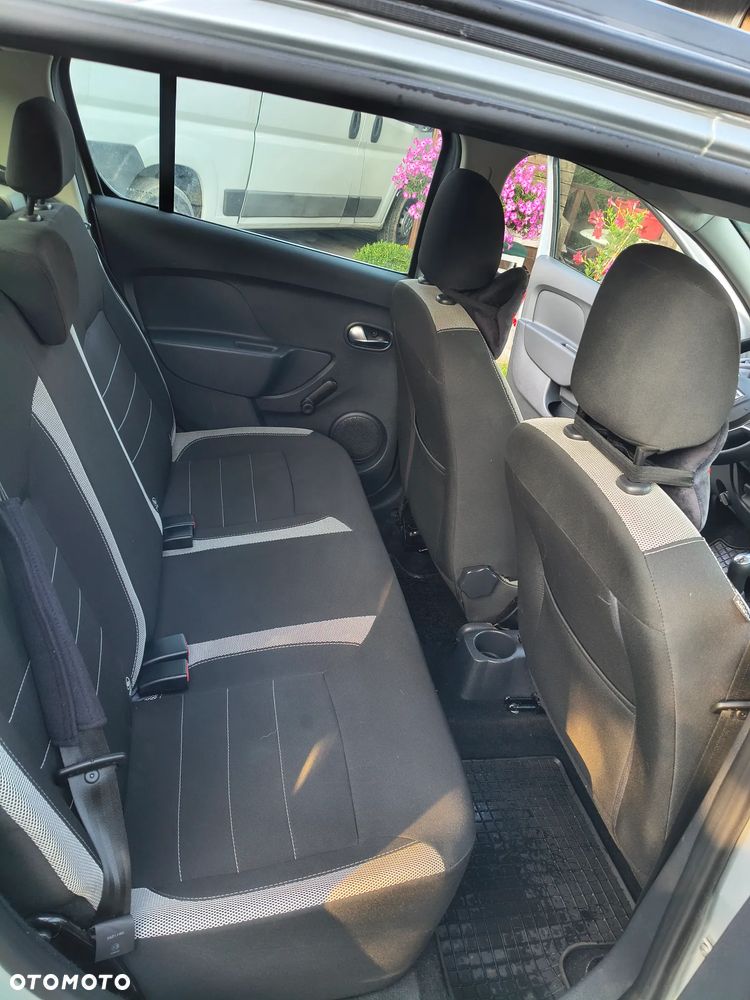 Dacia Sandero 1.0 SCe Laureate - 10