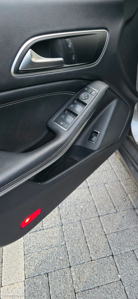 Mercedes-Benz CLA 180 CDI Urban - 10
