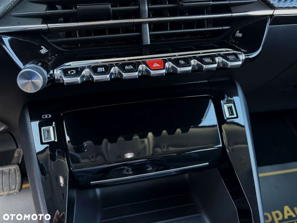 Peugeot 2008 1.5 BlueHDi Allure Pack S&S EAT8 - 30