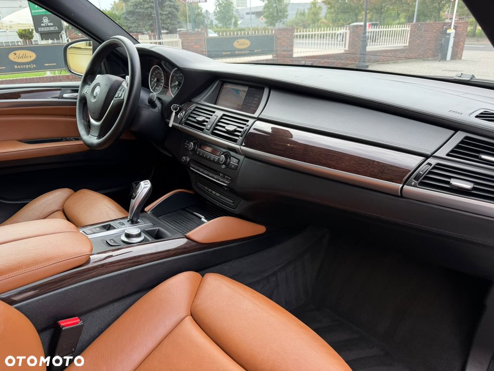 BMW X6 - 25