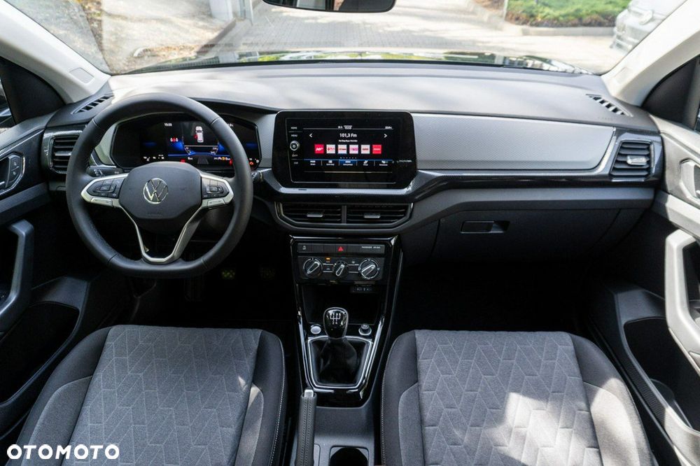 Volkswagen T-Cross - 17