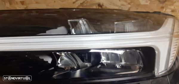 Ótica Esq Volvo Xc60 Ii (246) - 3