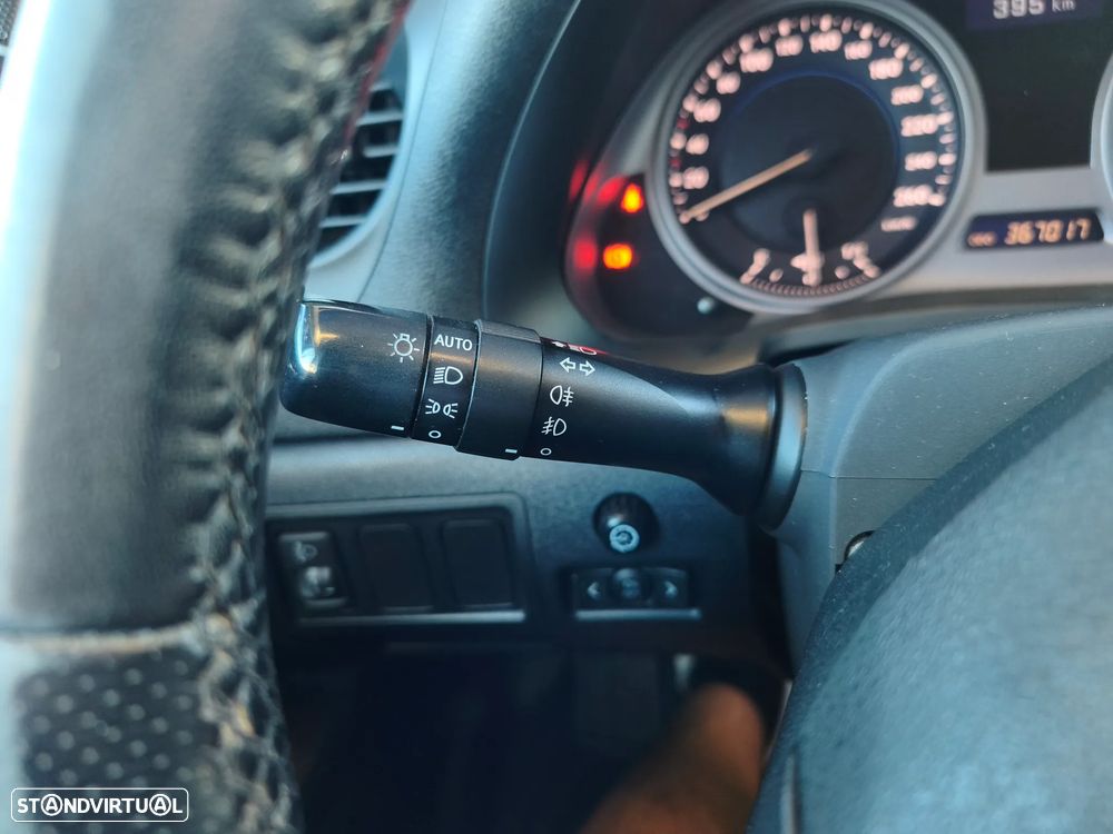 Lexus IS 220 d Luxury 2D - 33
