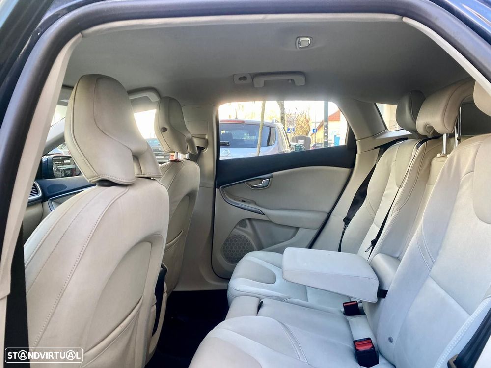 Volvo V40 1.6 D2 Momentum - 27