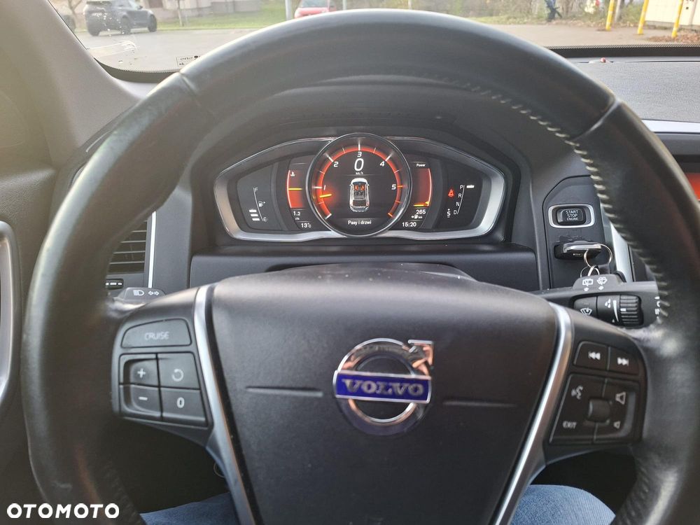 Volvo XC 60 D4 AWD Summum - 5