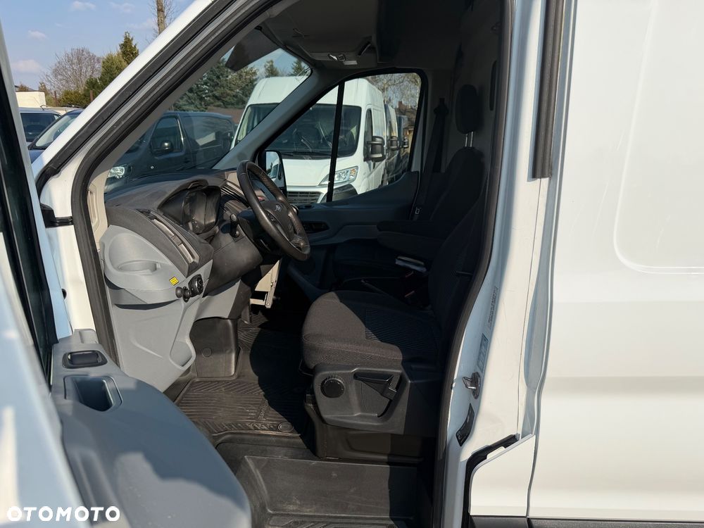 Ford Transit - 17