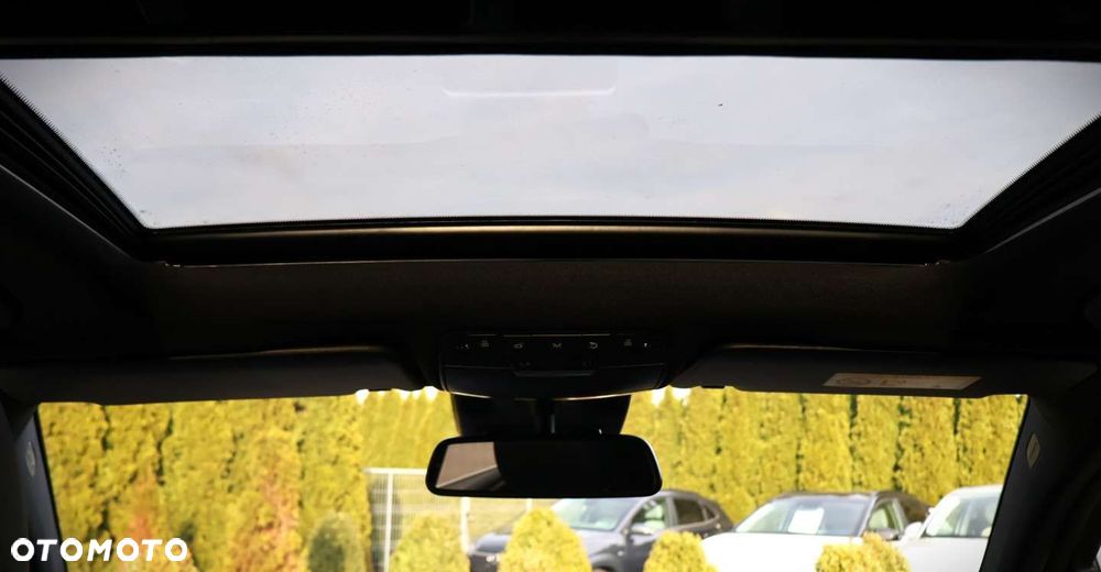 Mercedes-Benz GLC - 22