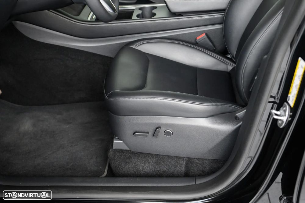 Tesla Model Y Long Range RWD - 28
