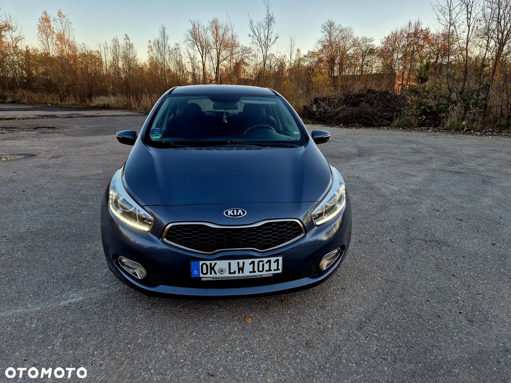 Kia Ceed 1.6 CRDi 128 Dream-Team Edition - 14