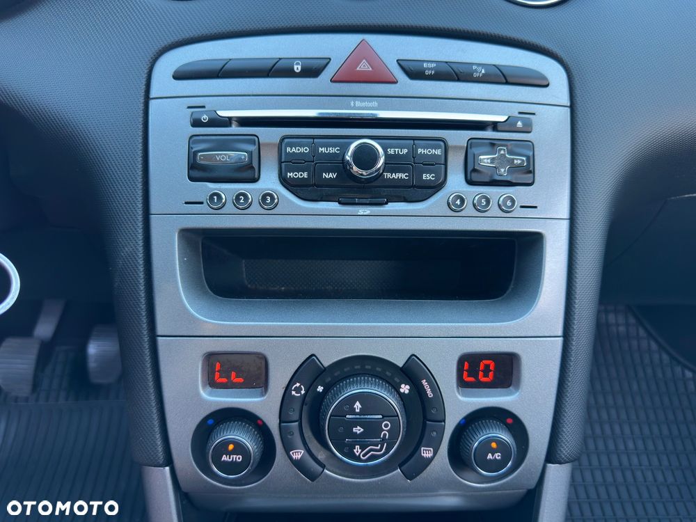 Peugeot 308 120 VTi Style - 12