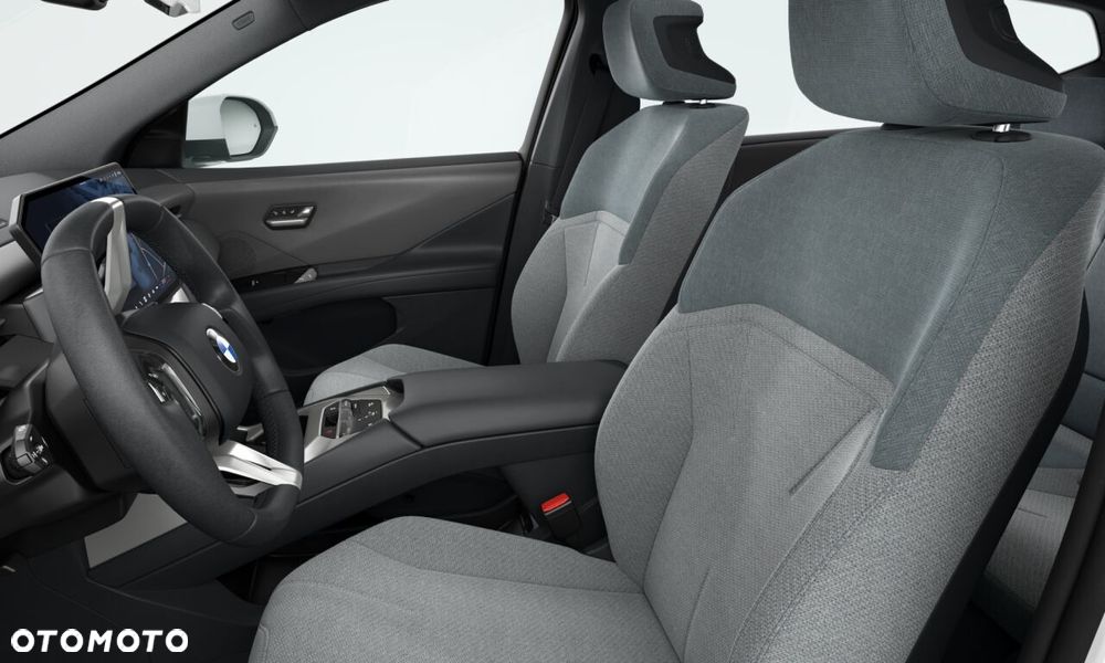 BMW iX3 - 11