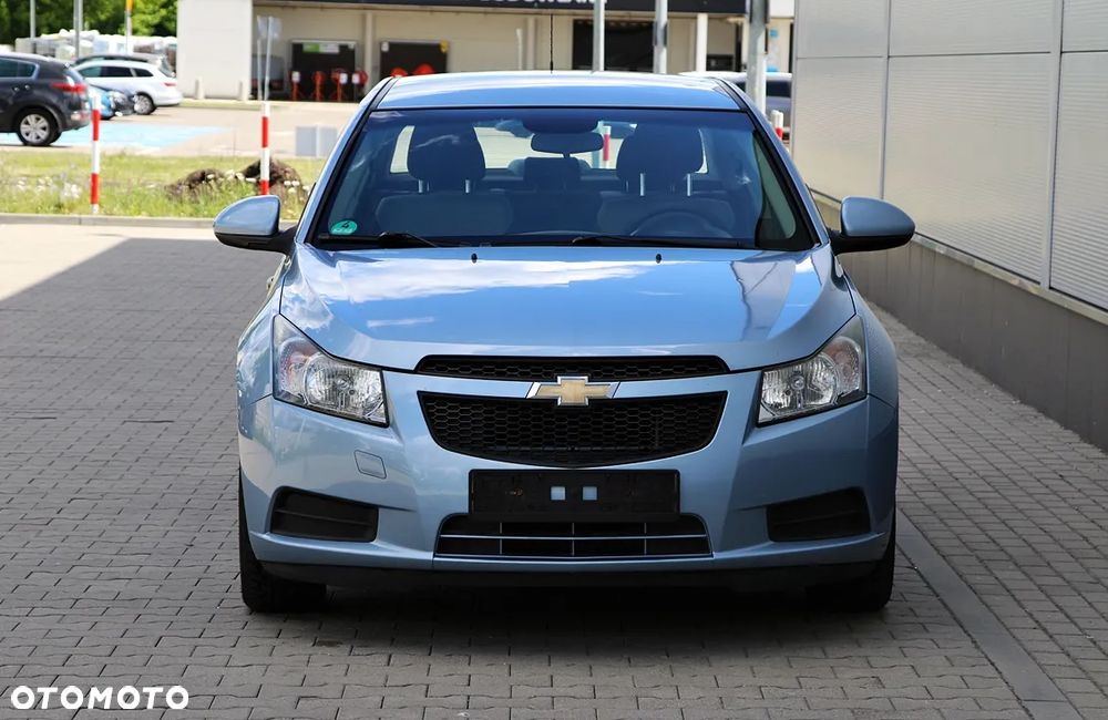 Chevrolet Cruze 1.6 LS+ - 10