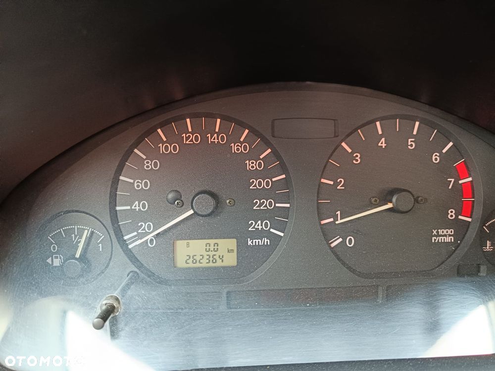 Mitsubishi Carisma 1.6 Classic - 7