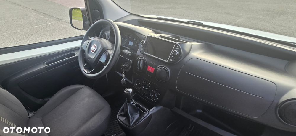Fiat Fiorino Kombi 8V Base - 16