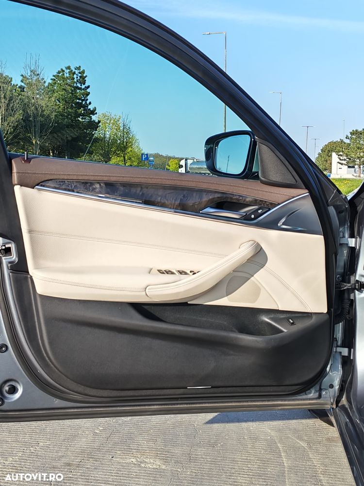 BMW Seria 5 520d Aut. Luxury Line - 31