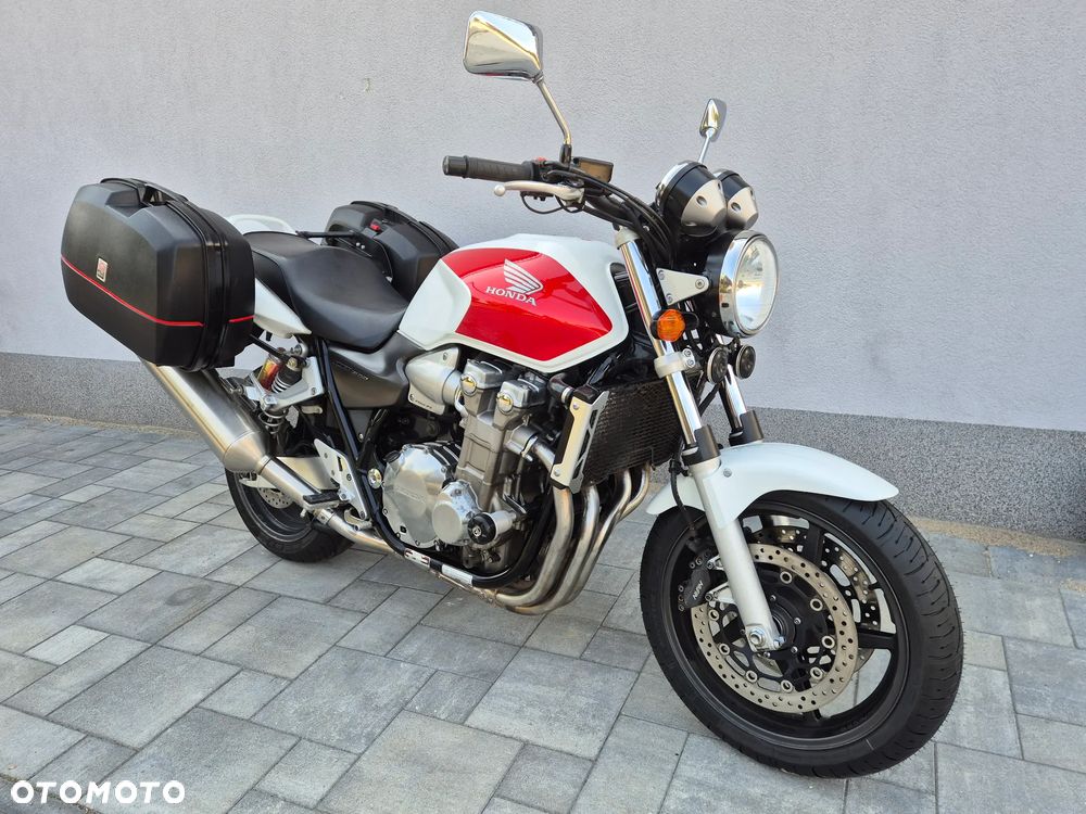 Honda CB - 1