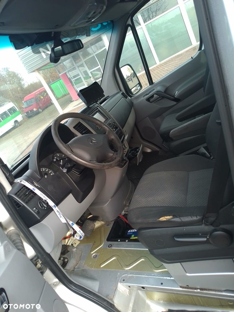 Mercedes-Benz Sprinter 616 - 26