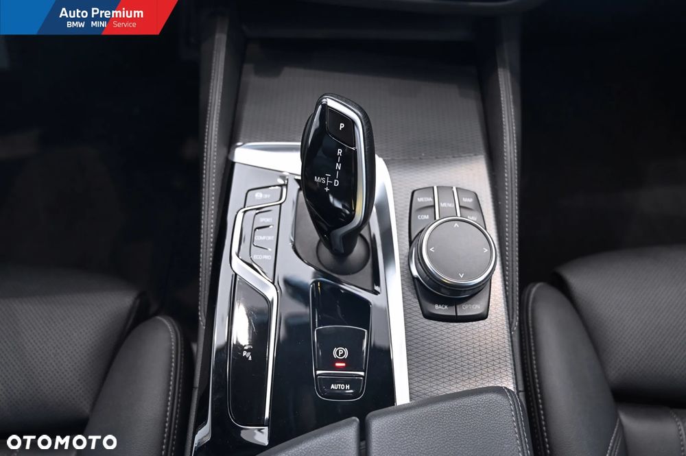 BMW Seria 5 520d xDrive mHEV - 18