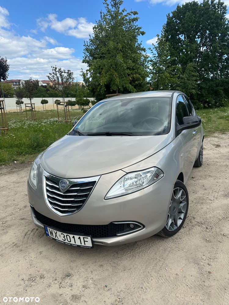 Lancia Ypsilon - 1