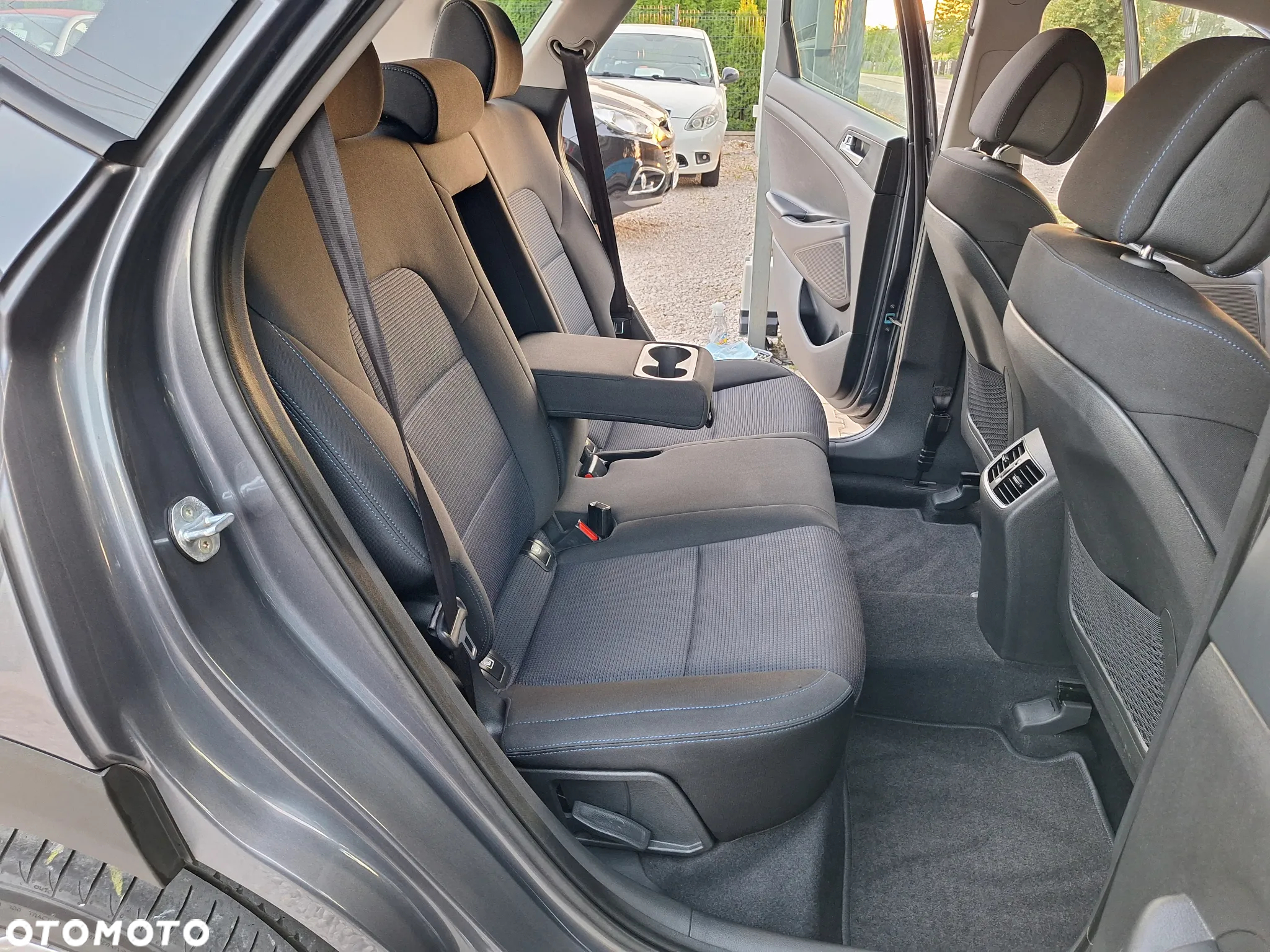 Hyundai Tucson 1.6 GDI BlueDrive Comfort 2WD - 23