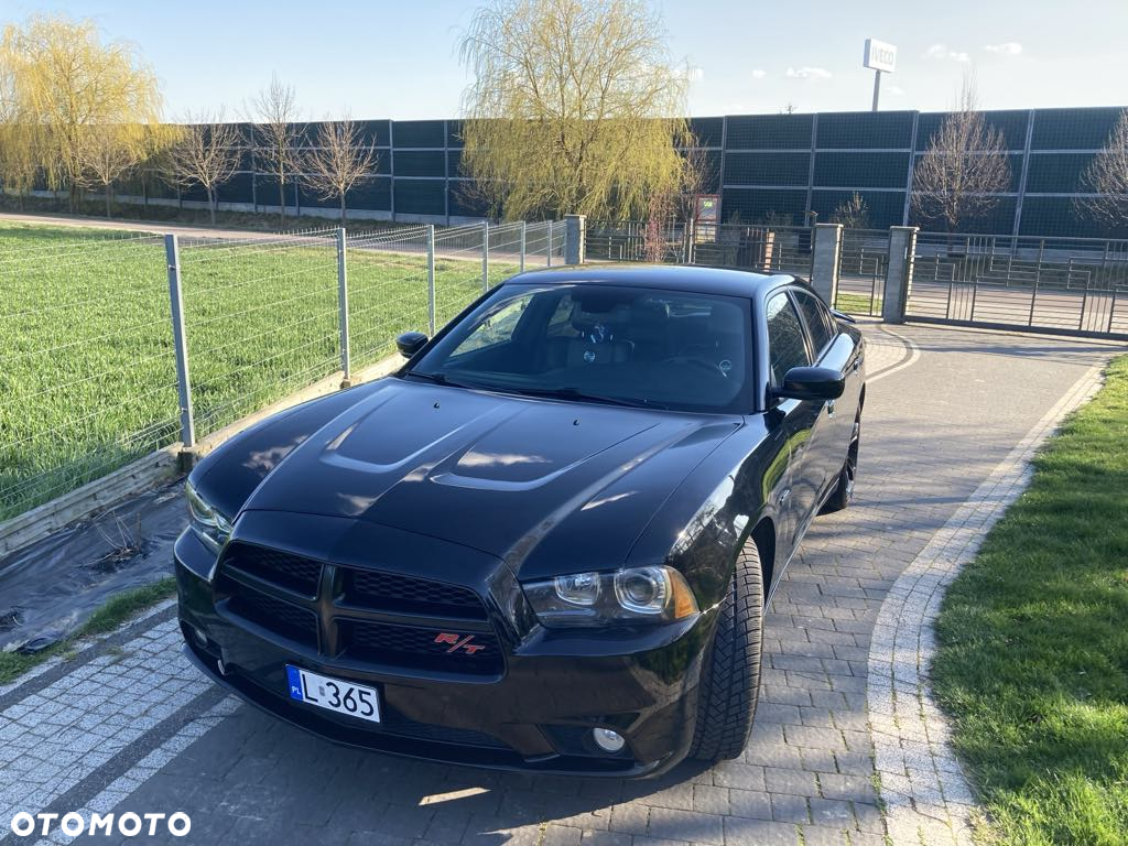 Dodge Charger 5.7 R/T - 12