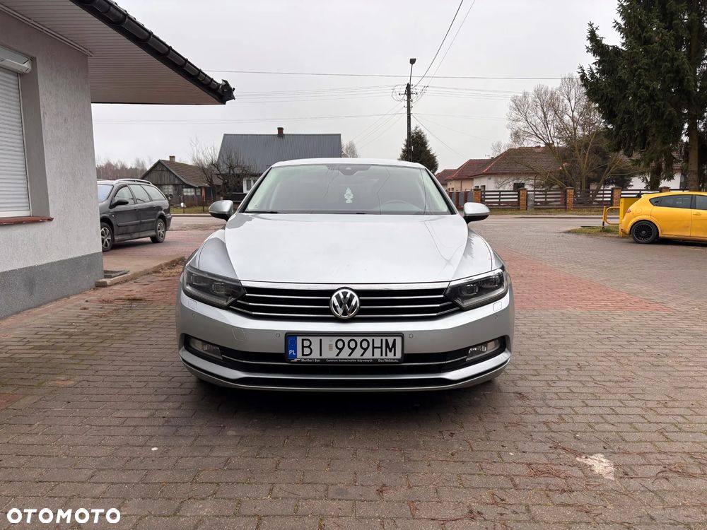 Volkswagen Passat - 2