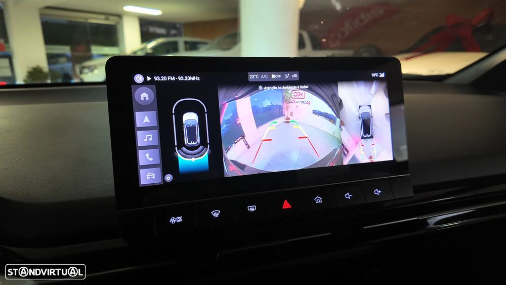 MG MG4 64 kWh Luxury - 29