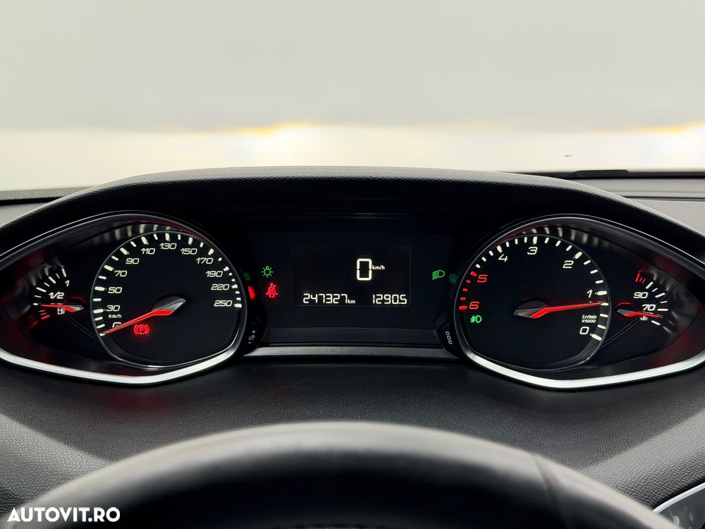 Peugeot 308 SW e-HDi 115 Stop & Start Allure - 25