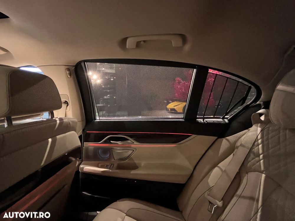BMW Seria 7 730d xDrive - 36