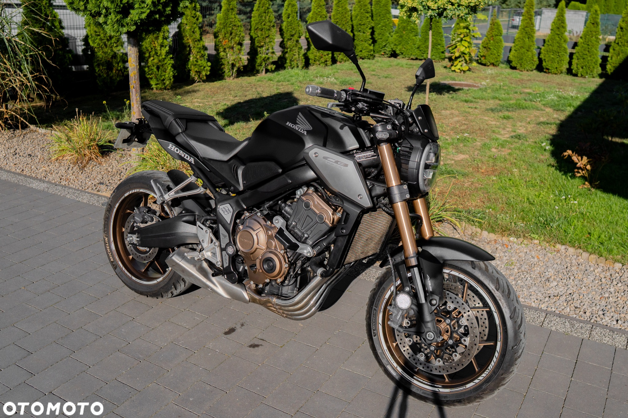 Honda CB - 2