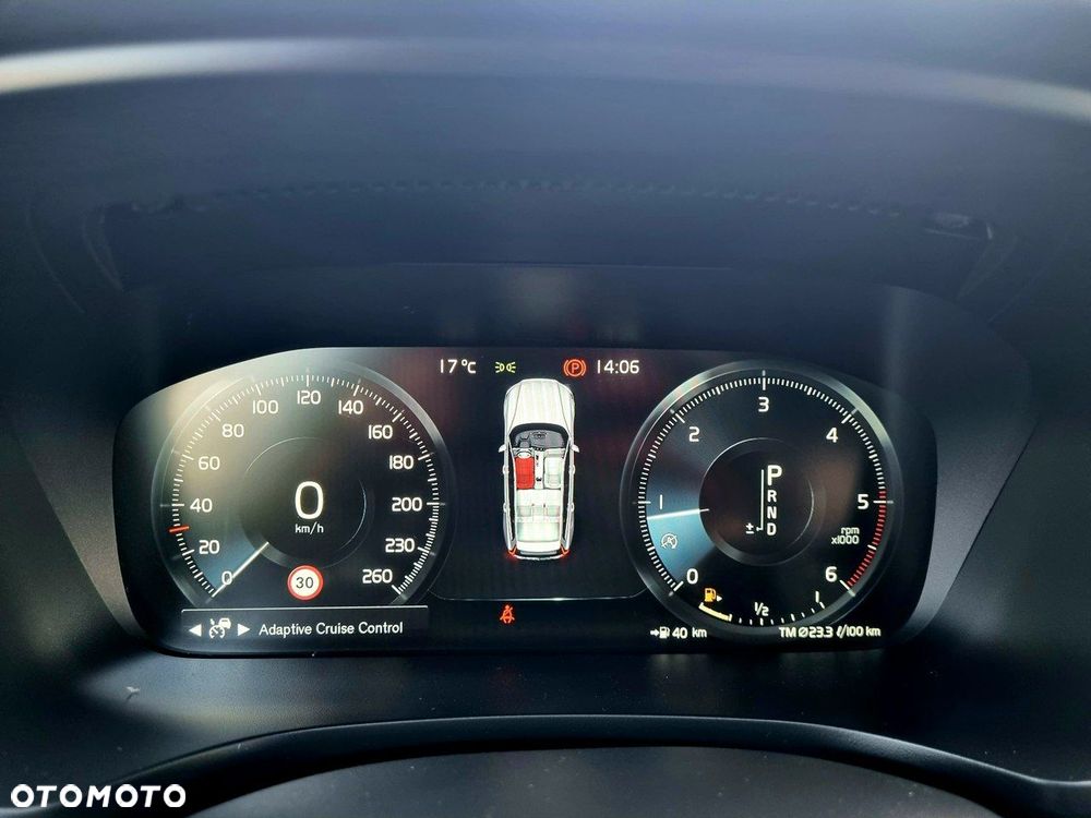 Volvo V60 D4 Geartronic R-Design - 22