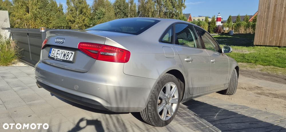 Audi A4 Limousine - 10