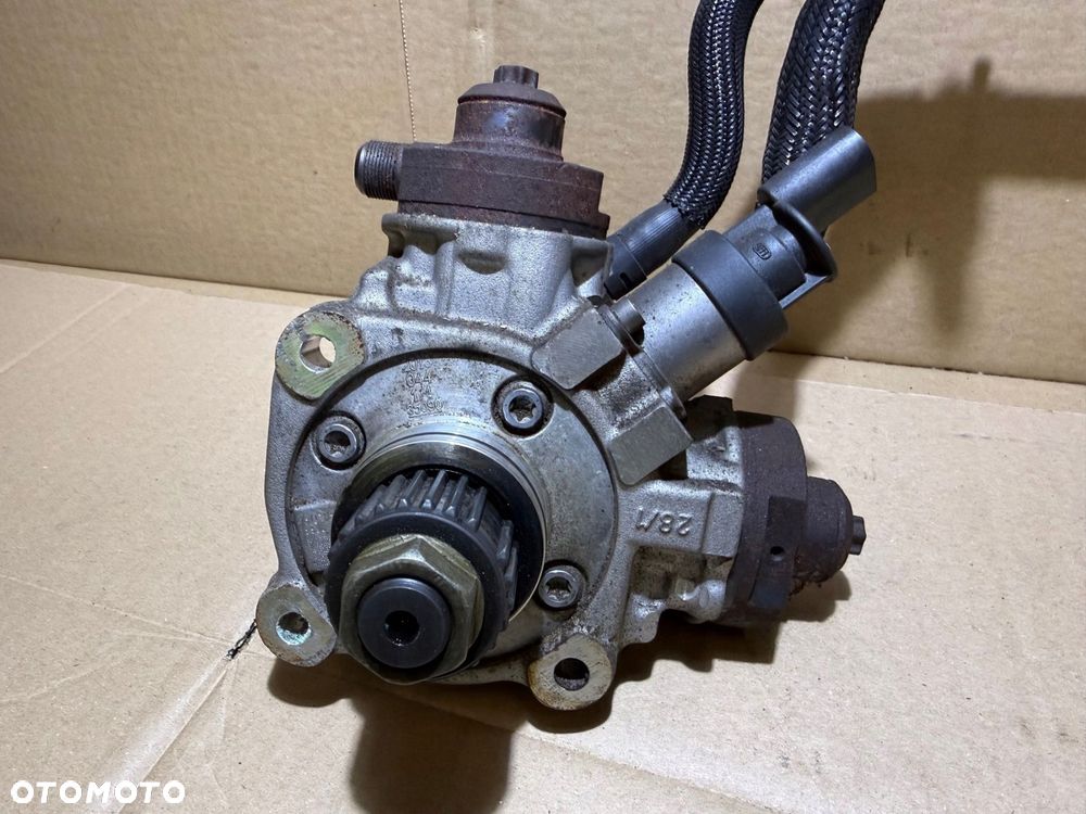 audi vw touareg ii porsche pompa wtryskowa wysokiego ciśnienia 059130755cb - 1