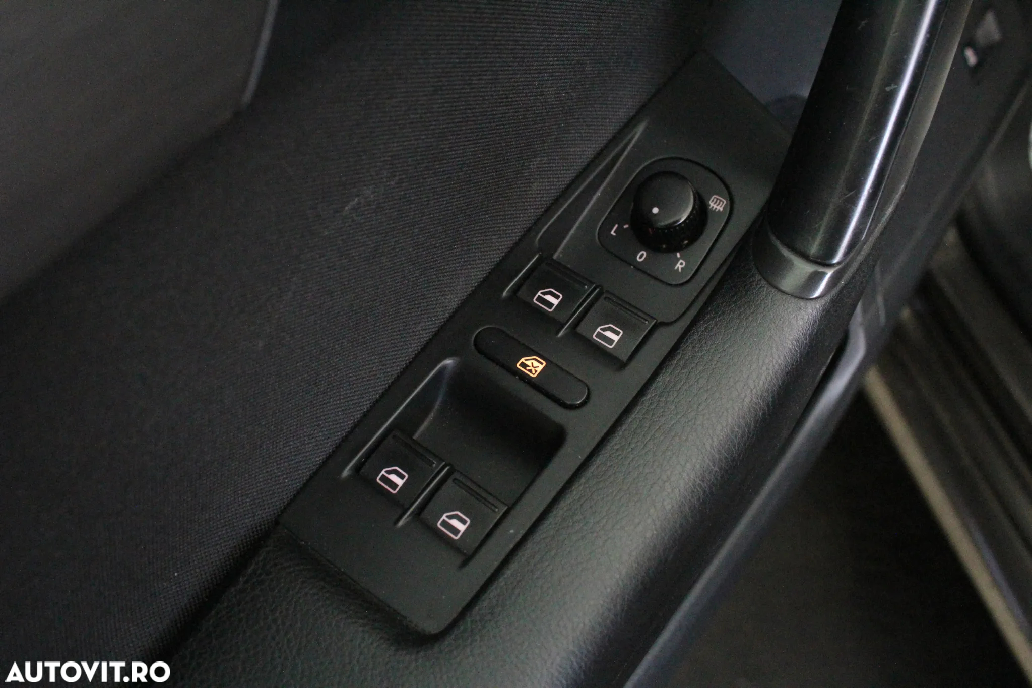 Volkswagen Passat Variant 1.6 TDI BlueMotion Technology DSG Comfortline - 23
