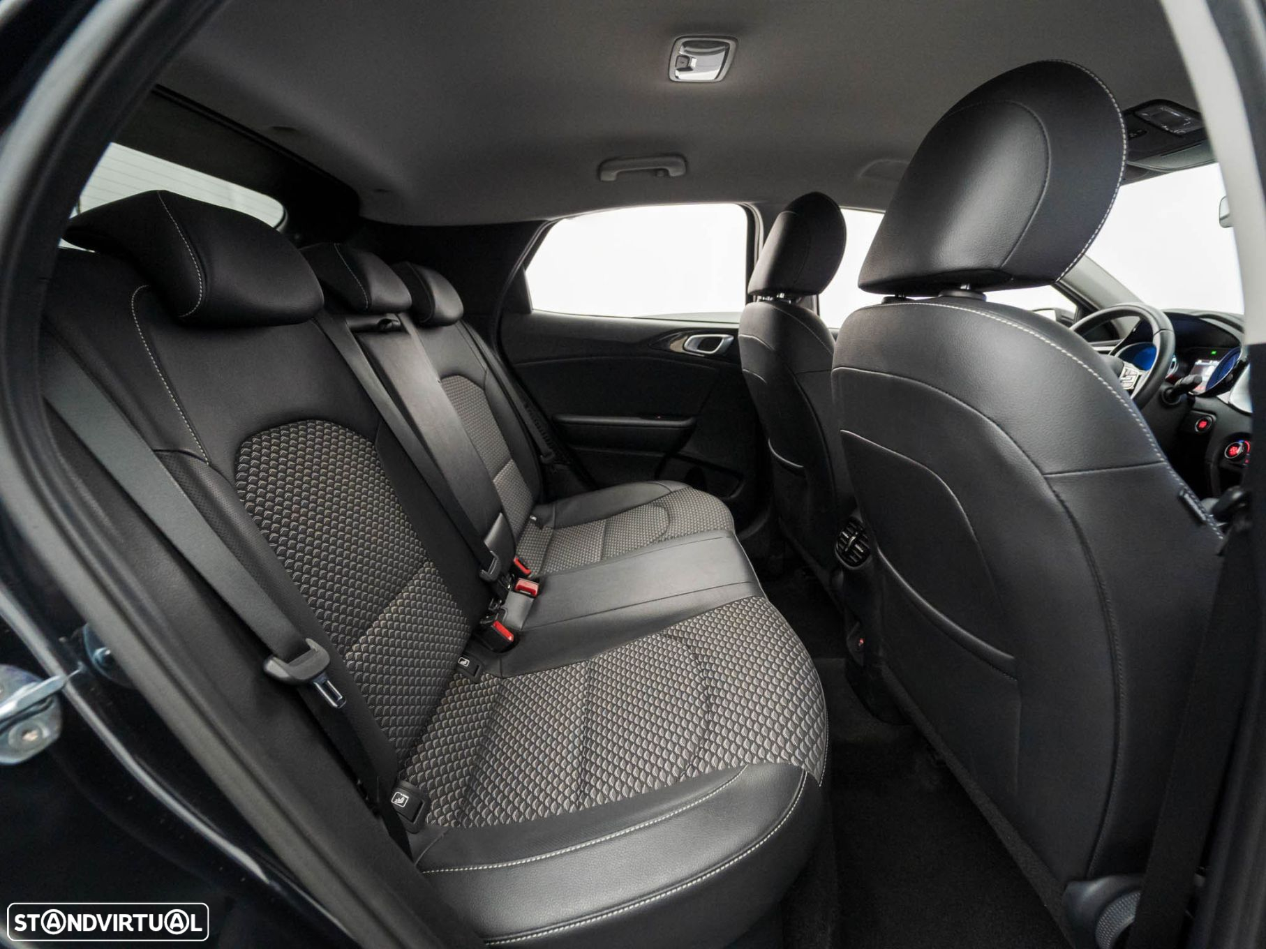 Kia XCeed 1.6 GDi PHEV Drive - 38